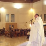 Celebrazione durante la visita pastorale di Mons. Martella in parrocchia